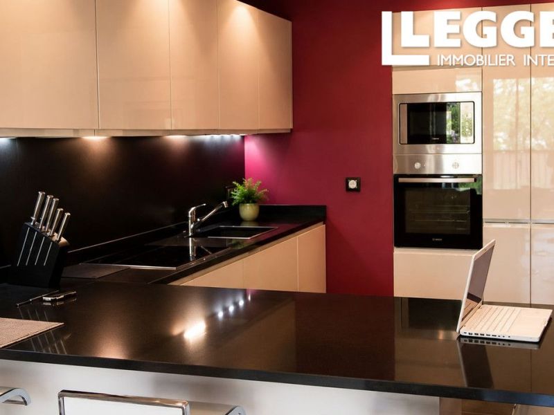 A louer APPARTEMENT T3 72 M2 BORD DE MER CAGNES SUR MER