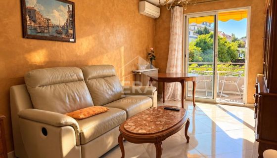 A louer APPARTEMENT T3 55 M2 BORD DE MER CAGNES SUR MER
