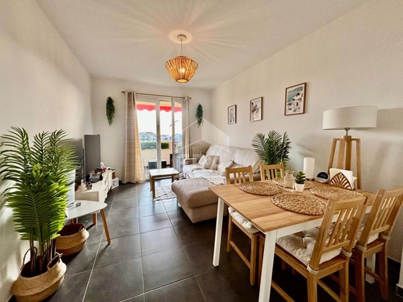 A louer APPARTEMENT T3 51 M2 TERRASSE VUE MER CAGNES SUR MER