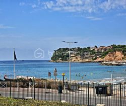 A louer APPARTEMENT DE PRESTIGE NEUF T3 89 M2 TERRASSE PIEDS DANS L'EAU CARRY LE ROUET