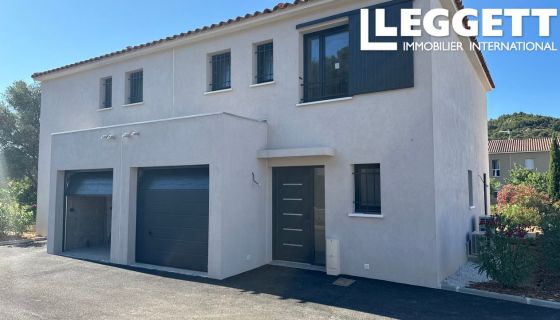 A vendre MAISON  4 PIECES 93 M2 BORD DE MER SIX FOURS LES PLAGES