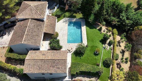 A louer LOFT  D'ARCHITECTE BORD DE MER ANTIBES
