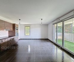 A louer APPARTEMENT T3 54 M2 TERRASSE  TRETS