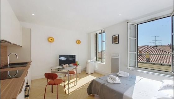 A louer STUDIO  26 M2 BORD DE MER NICE